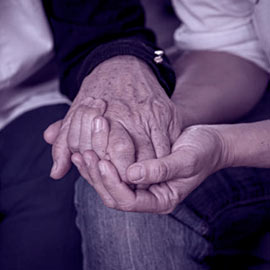 LA CORTE RECONOCE QUE LOS PADRES DE CRIANZA PUEDEN SER BENEFICIARIOS DE LA SEGURIDAD SOCIAL.