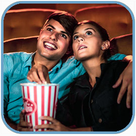 LA OBLIGACIÓN DE SUBTITULAR AL ESPAÑOL LAS PELÍCULAS QUE SERÁN EXHIBIDAS EN CINES, SIN IMPORTAR SU IDIOMA ORIGINAL, ES CONSTITUCIONAL; SIN EMBARGO, LA PROHIBICIÓN DEL USO DEL DOBLAJE EN LAS QUE NO SEAN INFANTILES O DOCUMENTALES EDUCATIVOS, ES INCONSTITUCIONAL POR AFECTAR LA LIBERTAD DE TRABAJO DE LA INDUSTRIA CINEMATOGRÁFICA: PRIMERA SALA