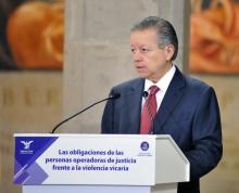 Ministro Arturo Zaldívar, Presidente de la SCJN y del CJF, durante su participación en el panel "Las obligaciones de las personas operadoras de justicia frente a la violencia vicaria"